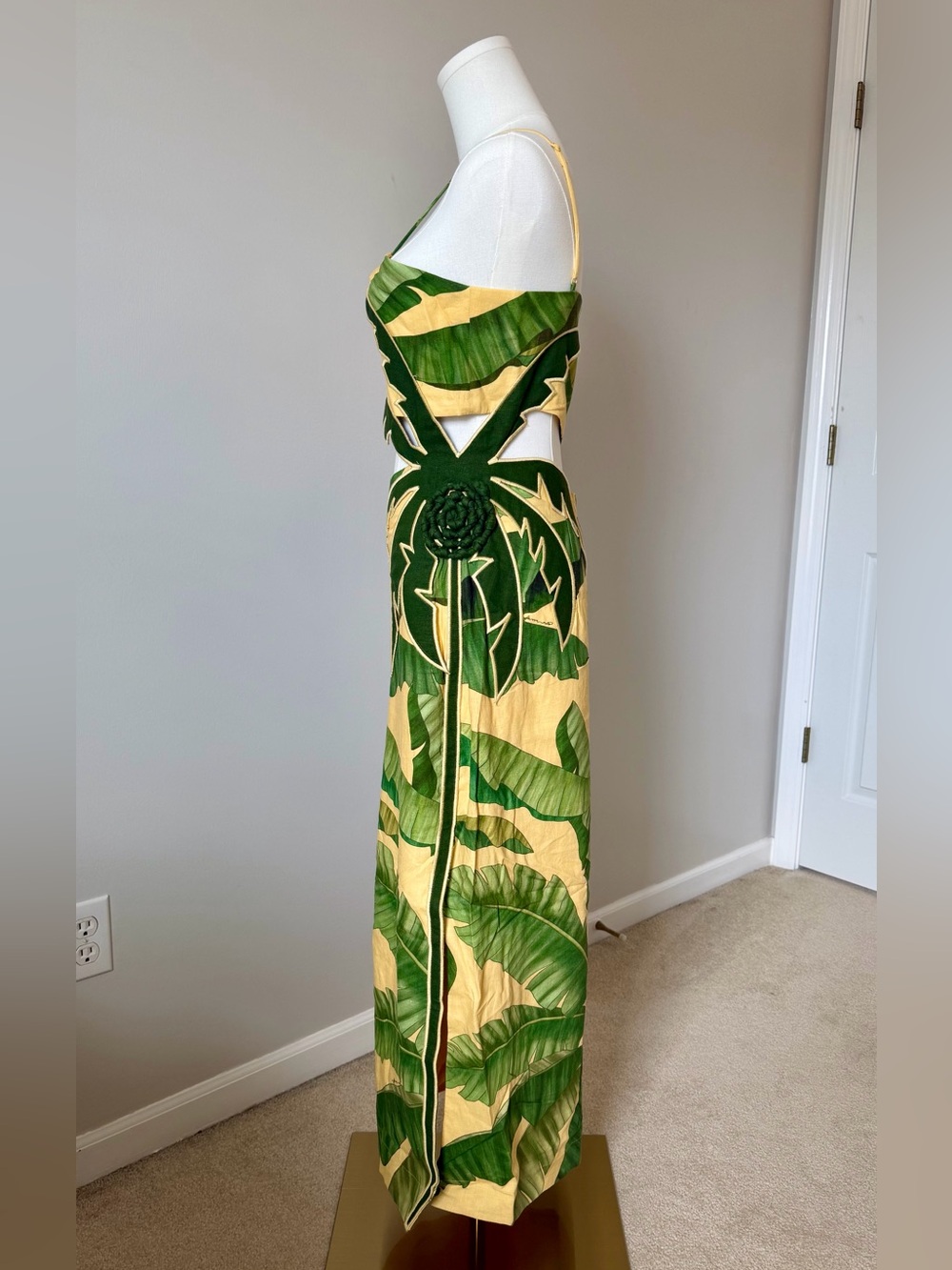 FARM Rio Soft Yellow 3D Banana Leaves Cutout Maxi Dress Lined NWT - Size M/L - Picture 4 of 15